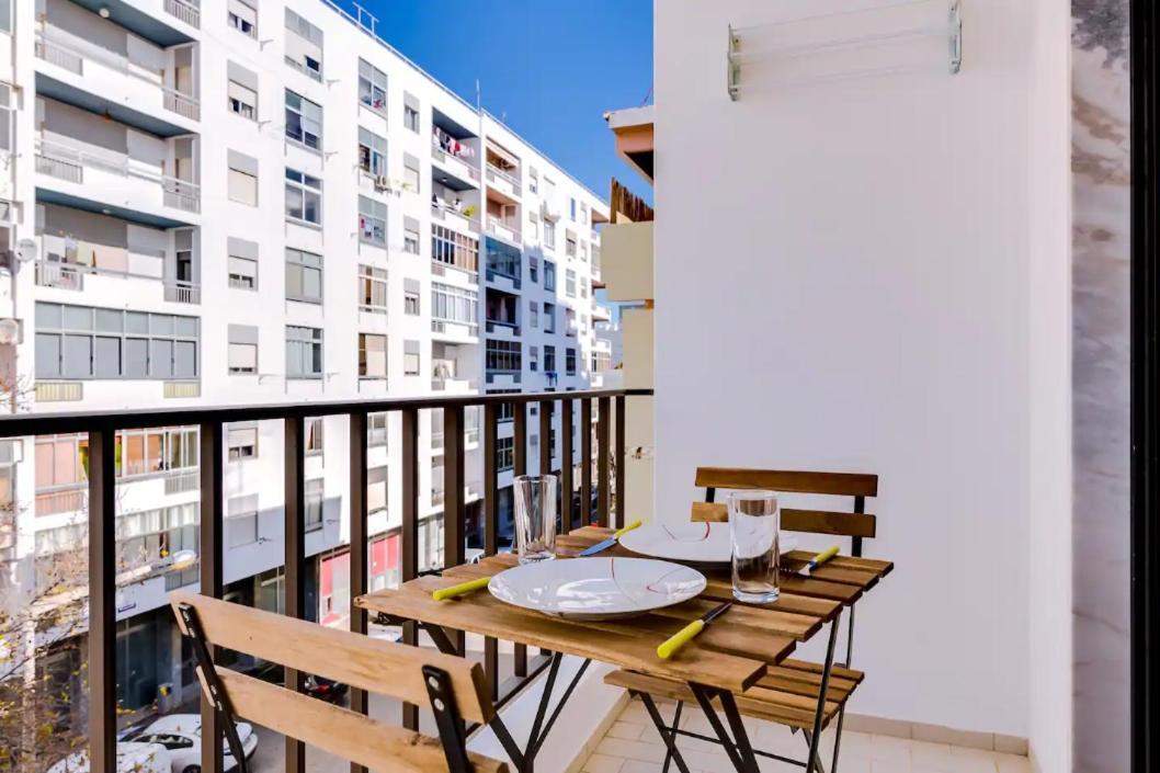 Blife Anya Private Rooms Faro Bagian luar foto